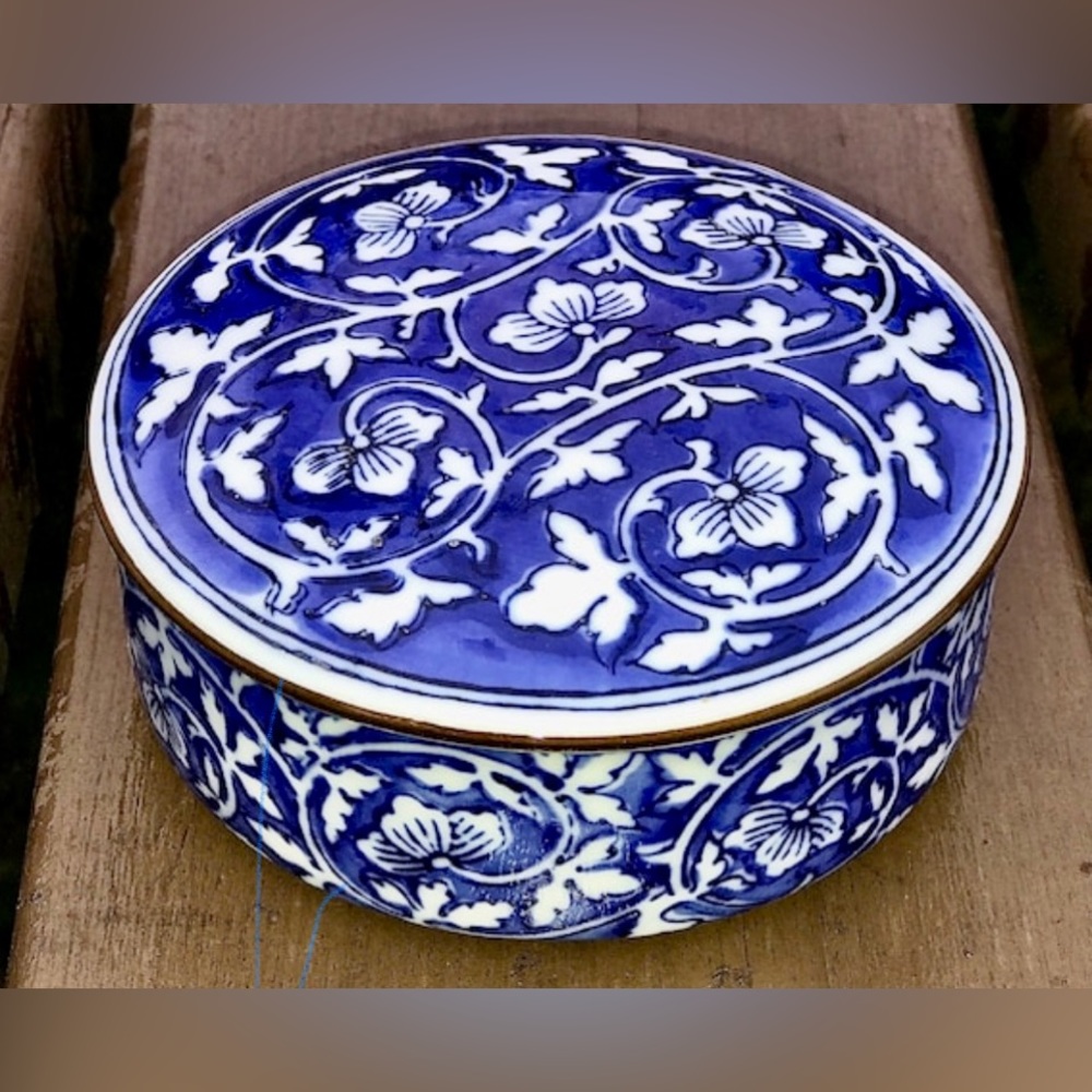 Vintage Antique Calico Flower Floral Pattern Lidded Trinket Dish Staffordshire